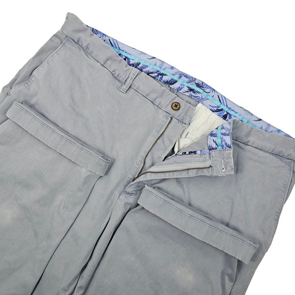 Tommy Bahama Boracay Chino Pants Size 44x34 Relaxed Fit Gray Flat Front Stretch - Picture 1 of 9